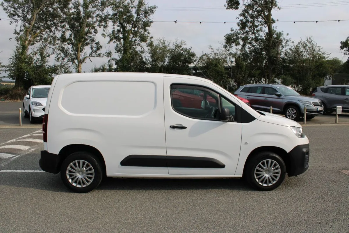 Citroen Berlingo 1.5 Bluehdi 75 Touch M - Image 2