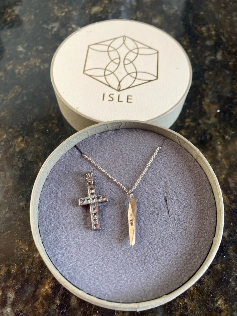 Isle Sterling Silver pendants and chain - Image 1
