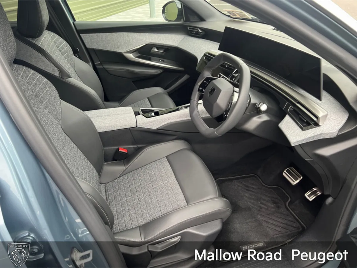 Peugeot 5008 STD ALLURE MHEV 136 E-DSC6 4DR - Image 2