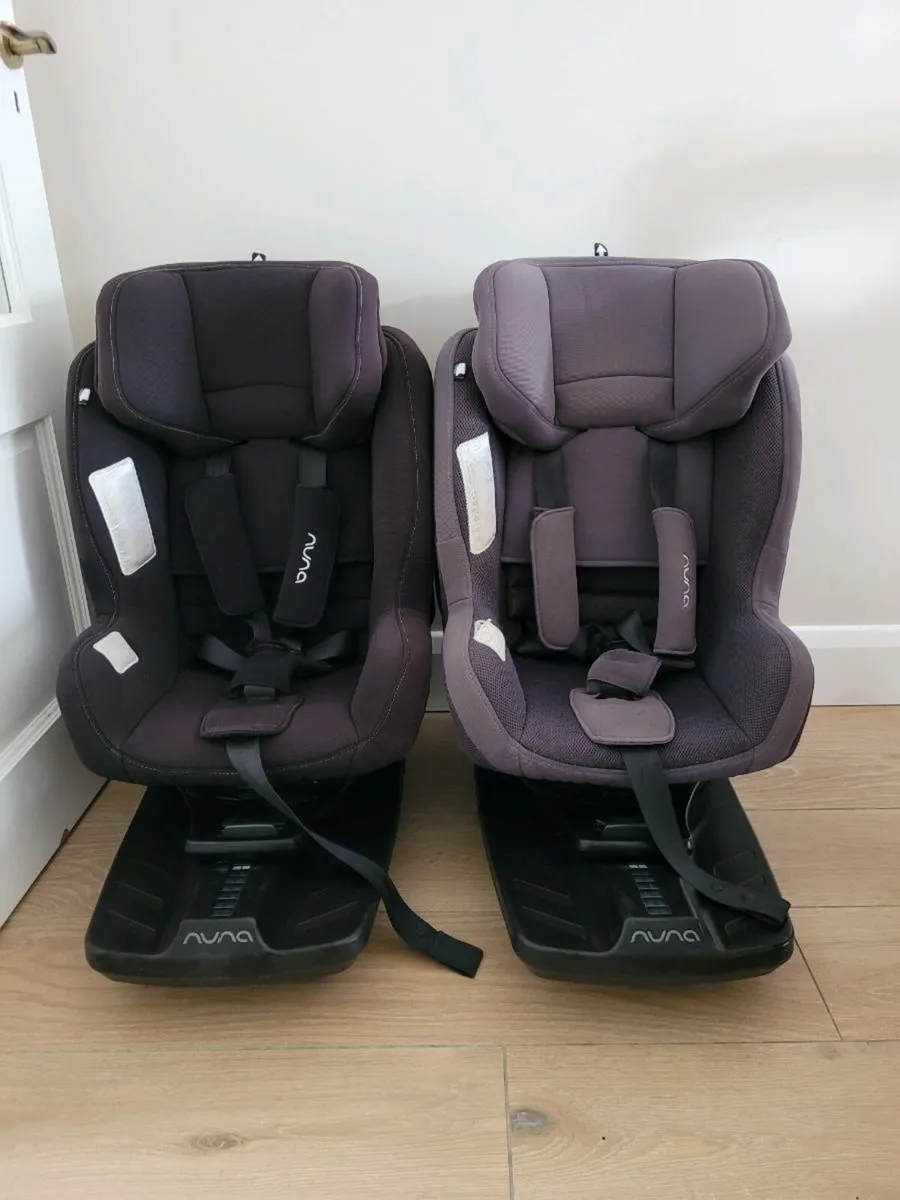 Nuna rebl 360 swival car seat - Image 1