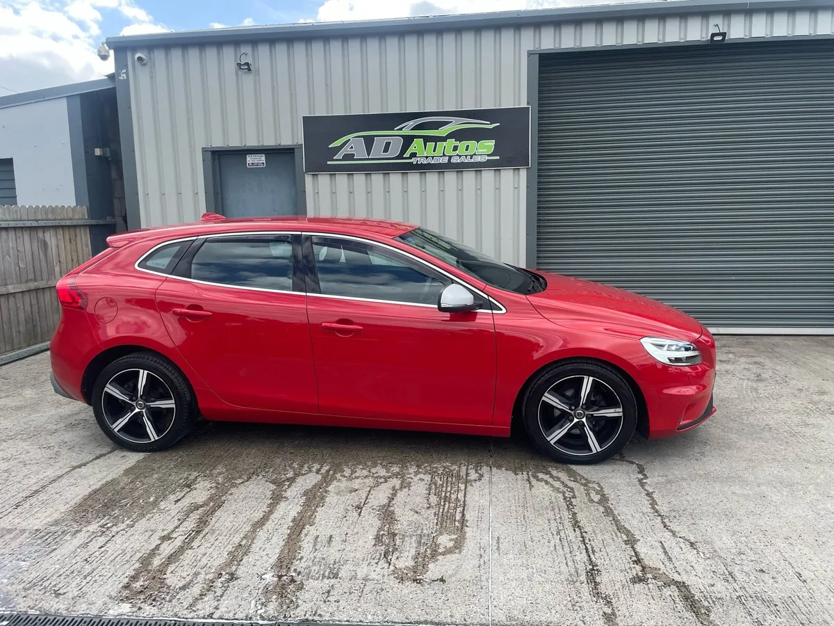 Volvo V40 R-Design LOW KLM - Image 4