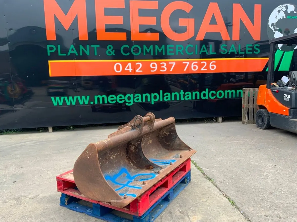60" GRADING BUCKET...45mm PINS........173w. - Image 1