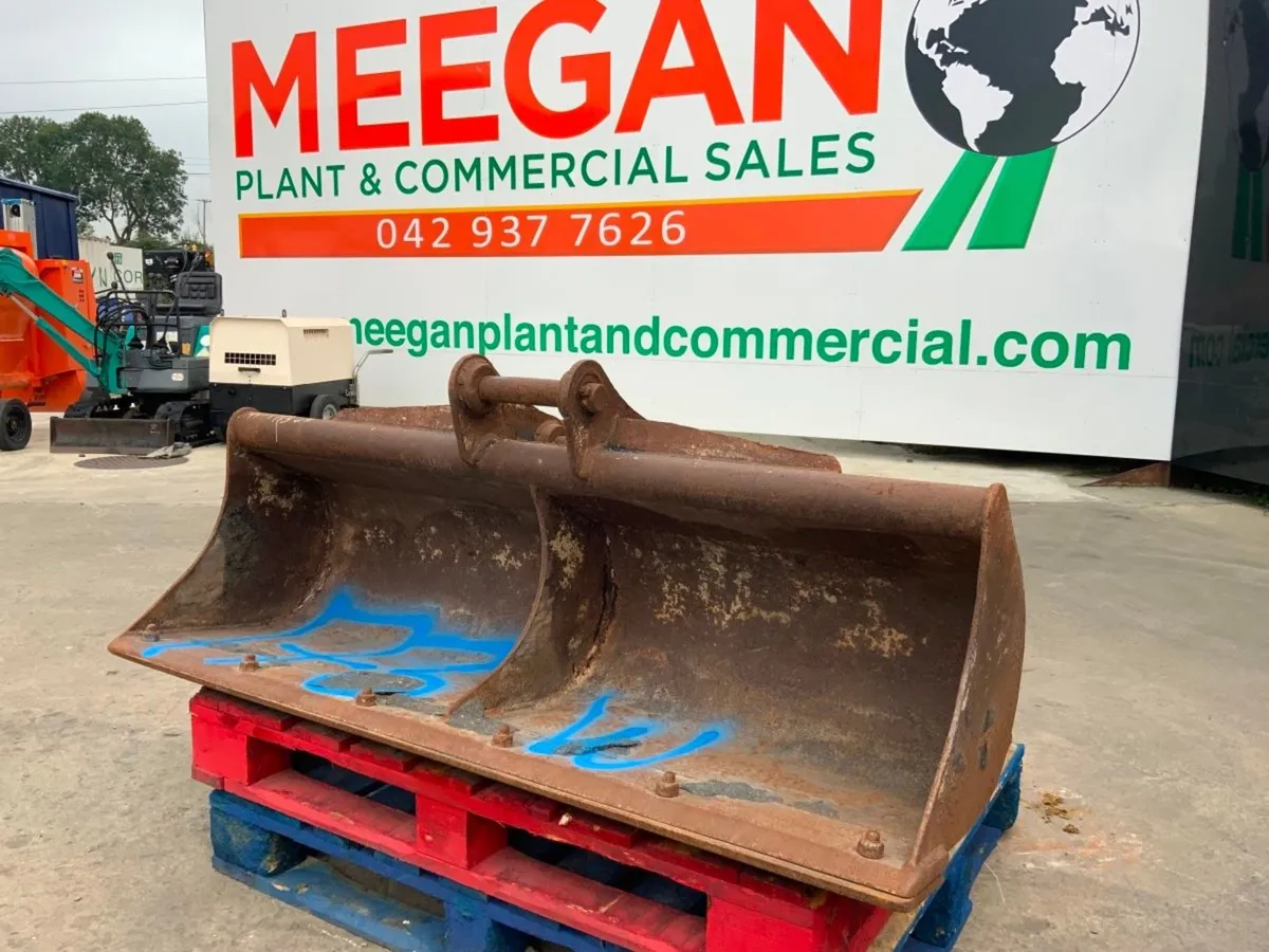 60" GRADING BUCKET...45mm PINS........173w. - Image 2