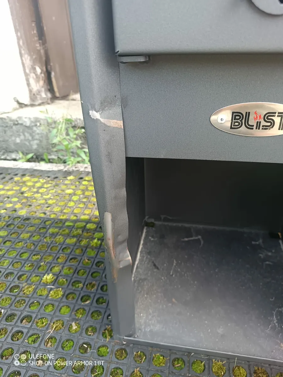 Wood stove 6.1kw Damaged during transport - Image 3