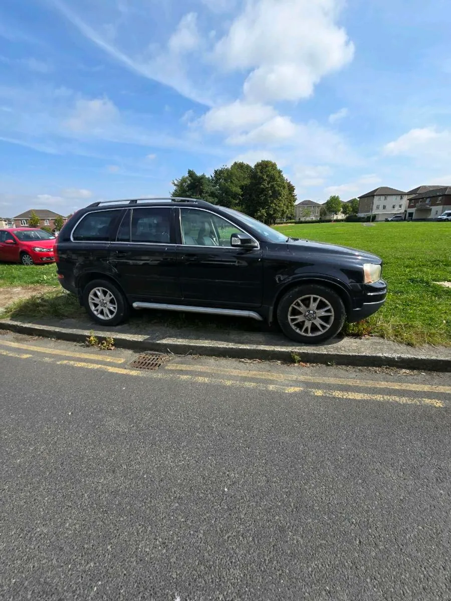 Suv - Image 1