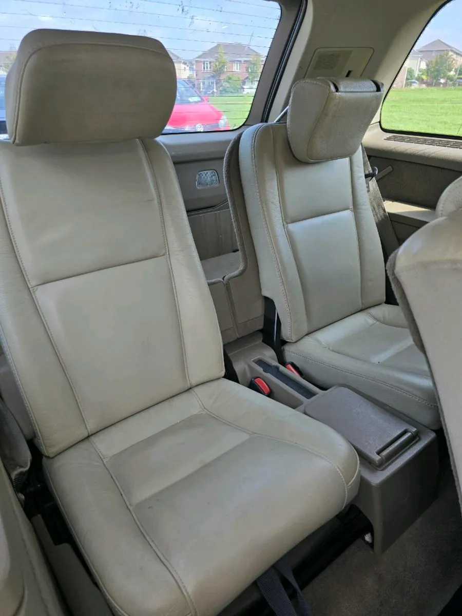 Suv - Image 2