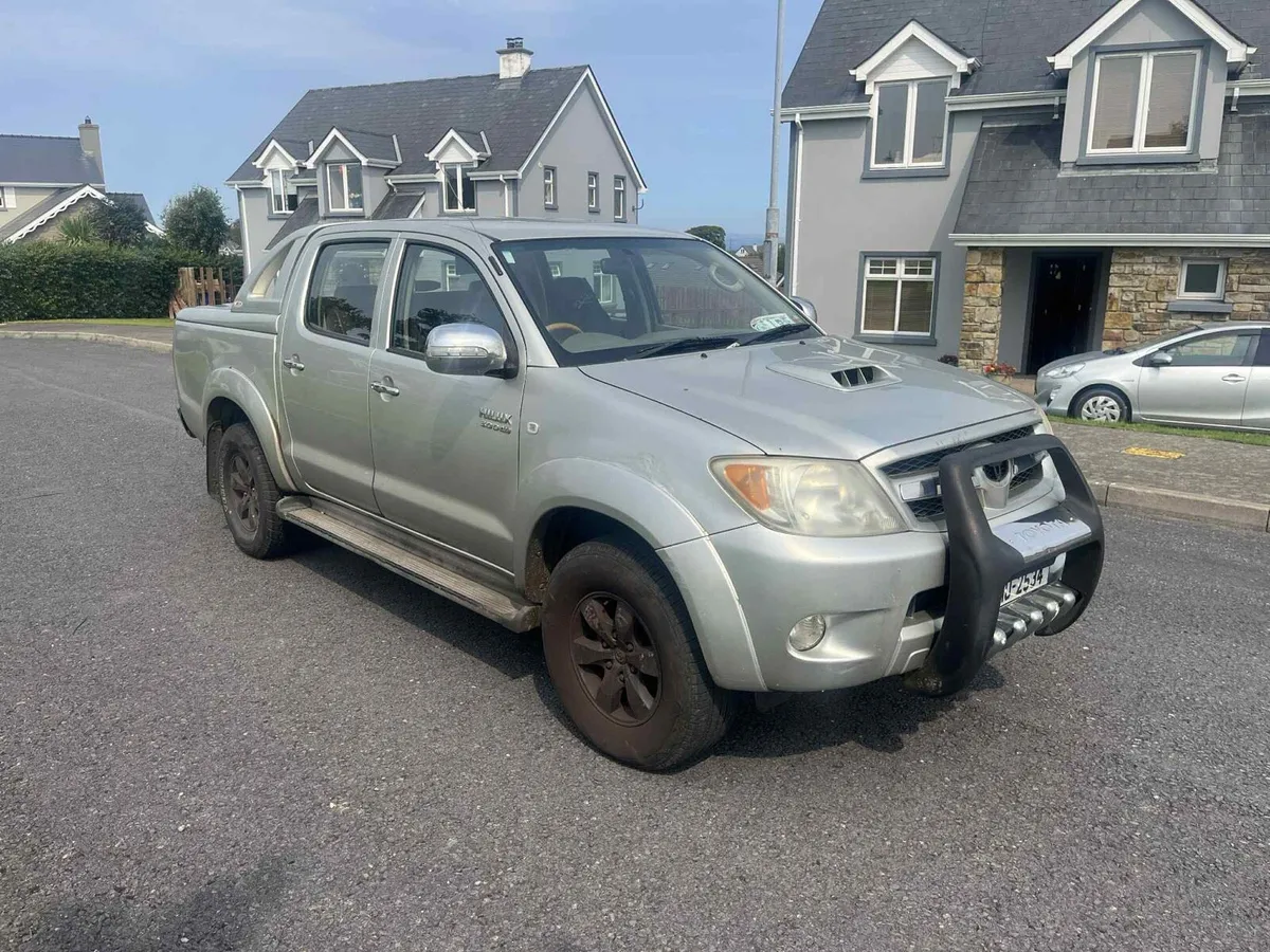 2008 Toyota Hilux 3.0 Automatic Transmission - Image 2