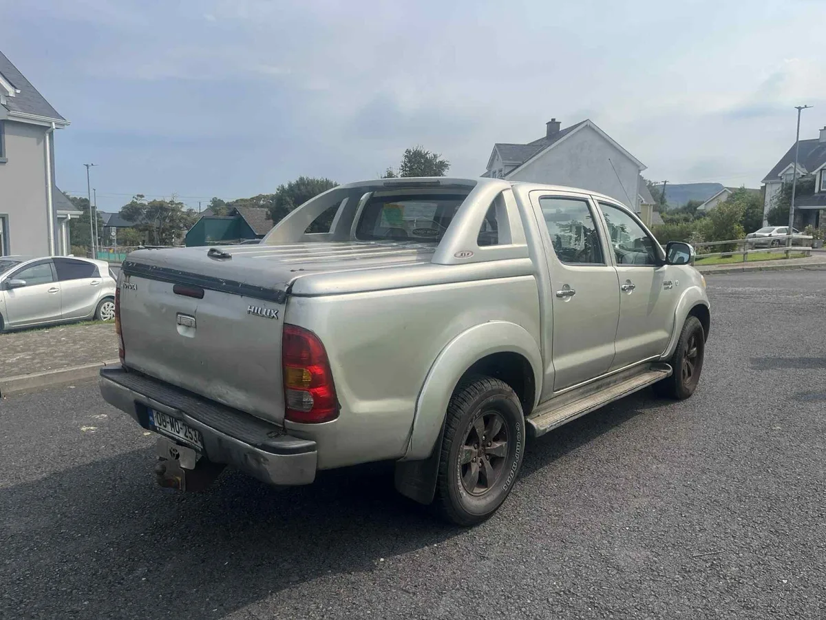 2008 Toyota Hilux 3.0 Automatic Transmission - Image 3
