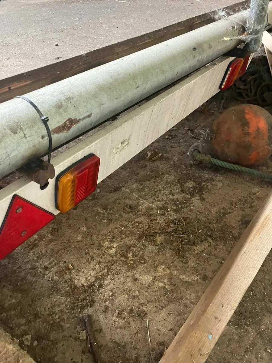 6 Bale Trailer - Image 2