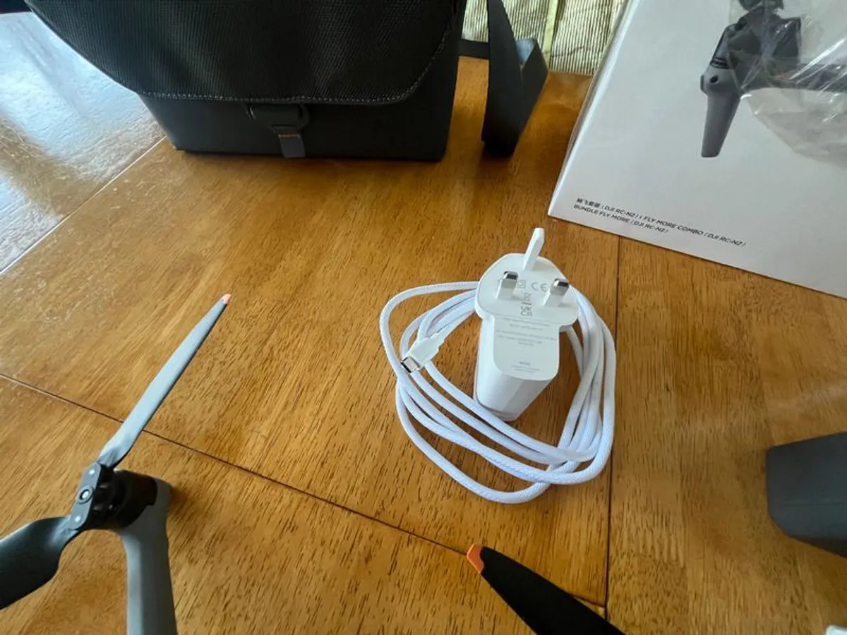 Dji Air 3 Drone - Image 3