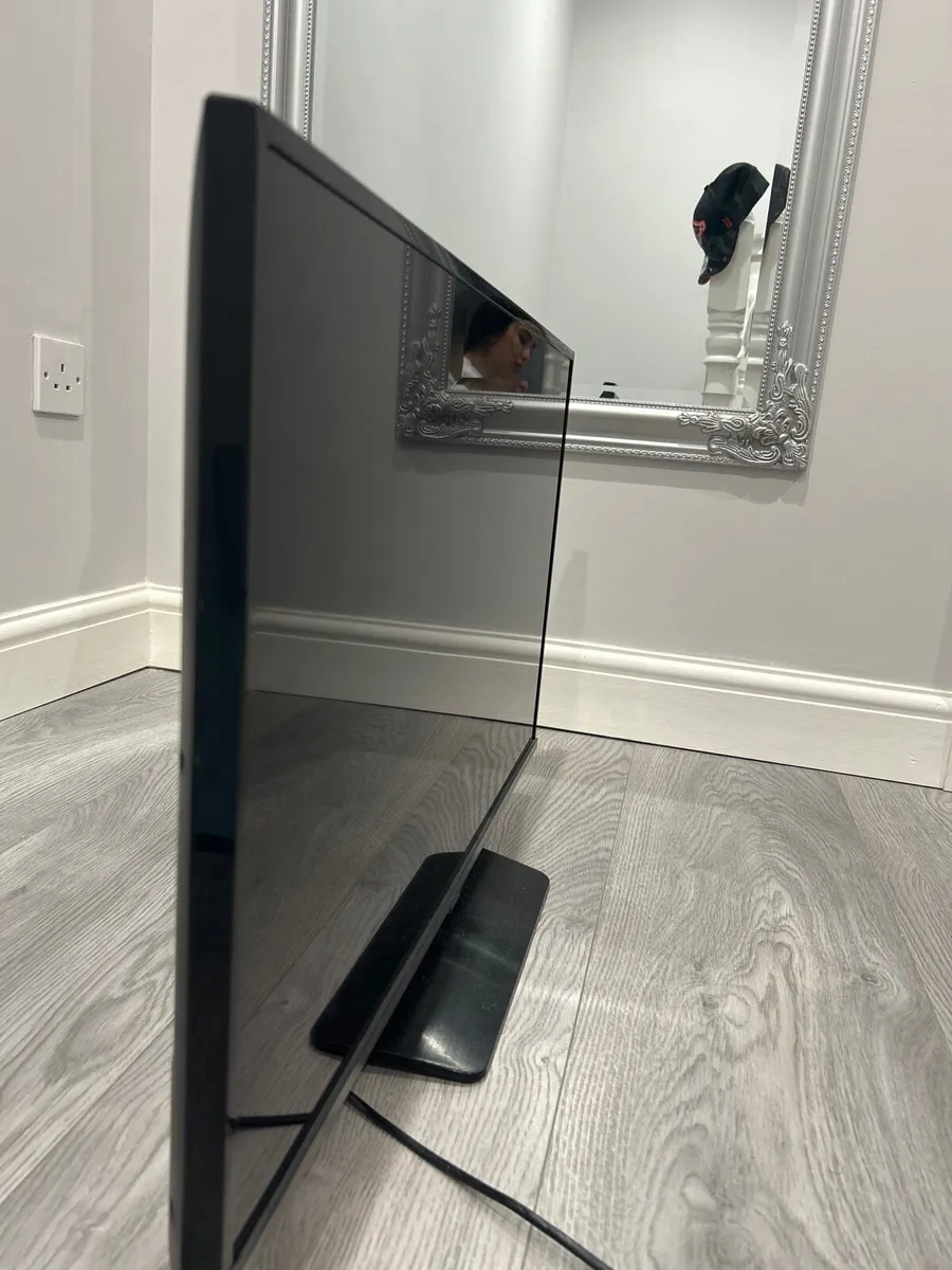 Samsung tv - Image 2