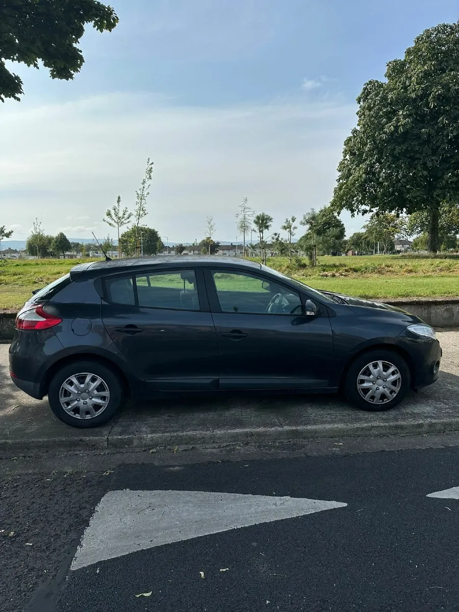 Renault Megane 2012 - Image 1