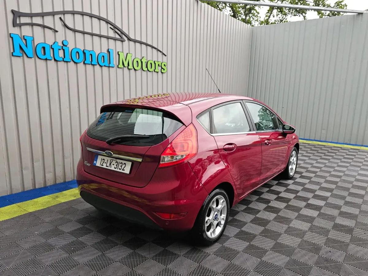 2012 Ford Fiesta 1.2 ZETEC Petrol - Image 3