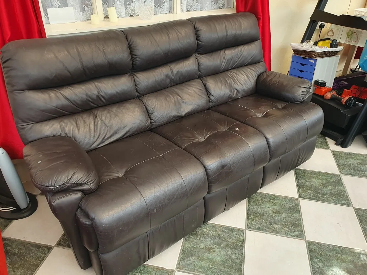 Table and Chairs, 3 Piece Suite, King Size Bed - Image 2