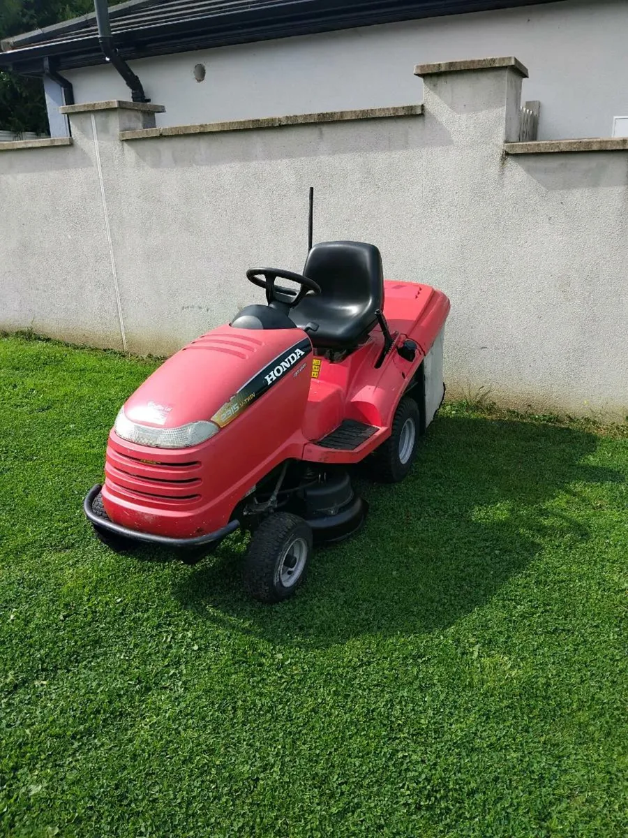 Ride on lawnmower - Image 2