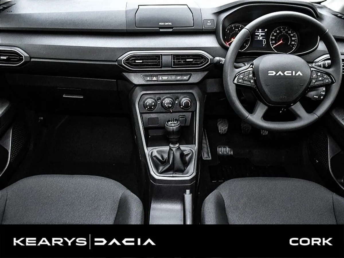 Dacia Sandero Essential TCe 90 5Sp Gsr2 - Image 4