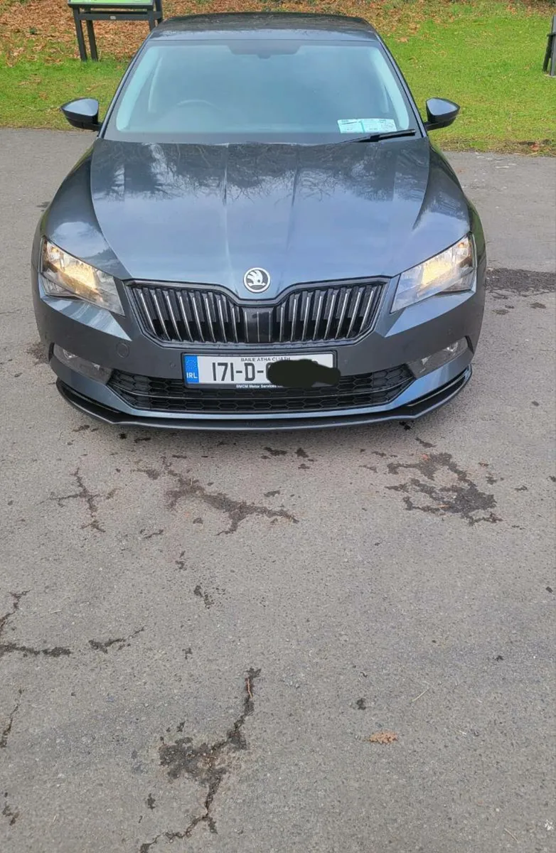 2017 Skoda Superb - Image 2