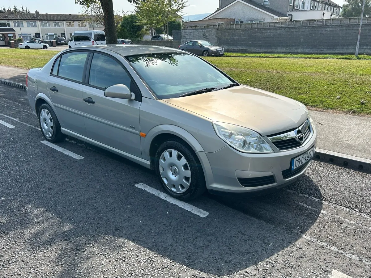 2006 OPEL VECTRA 1.6 PETROL 4DR SALOON NCT 8/26 - Image 1