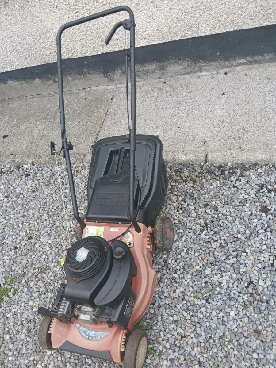 Push lawn mower working perfect €70 - Image 4