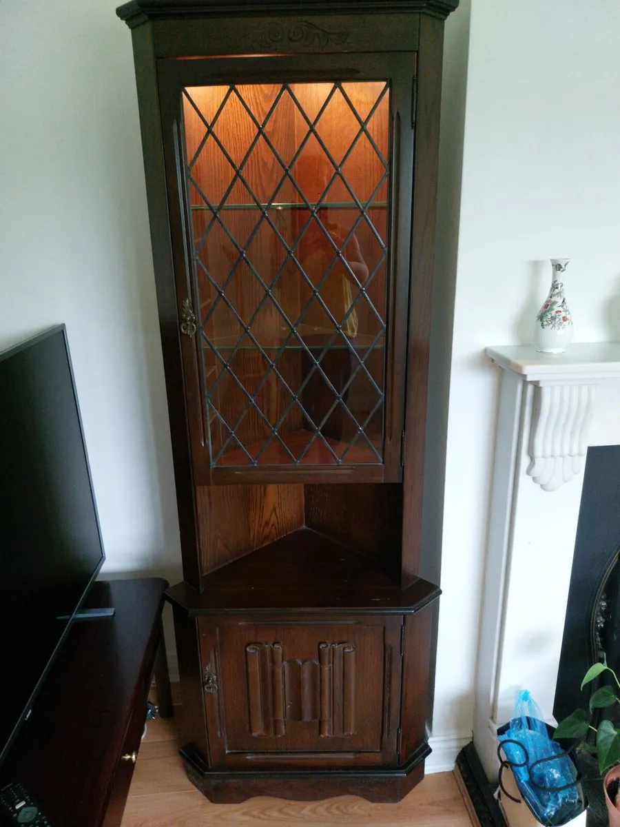 Three corner Cabinet with internal lights - Image 1