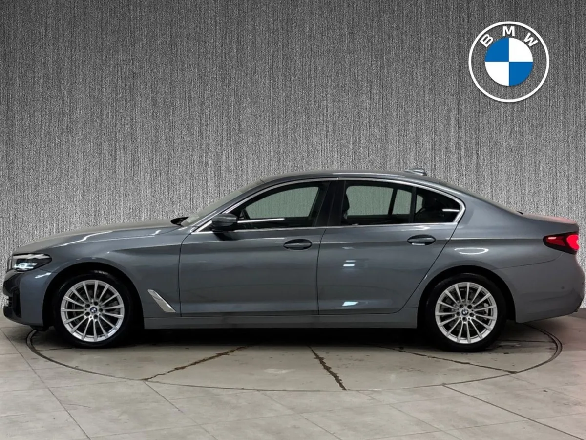 BMW 5 Series 520d SE Auto 5DR - Image 4