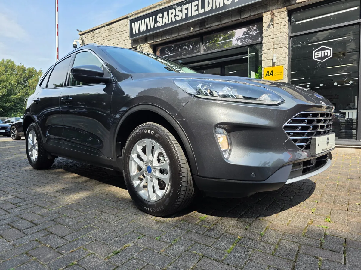 2023 FORD KUGA 2.5 TITANUIM AUTO PHEV. - Image 3