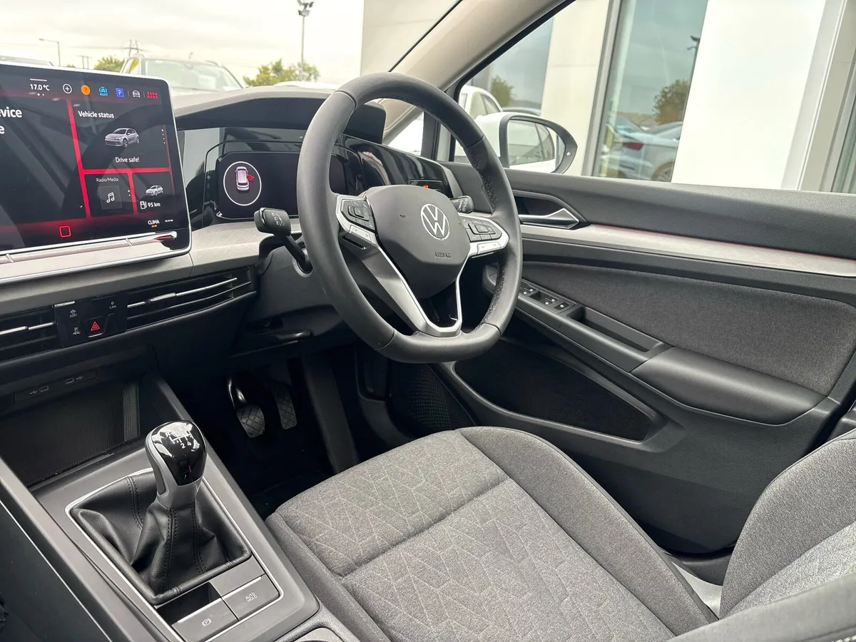 Volkswagen Golf Edition 75 TSI 116HP - Image 3