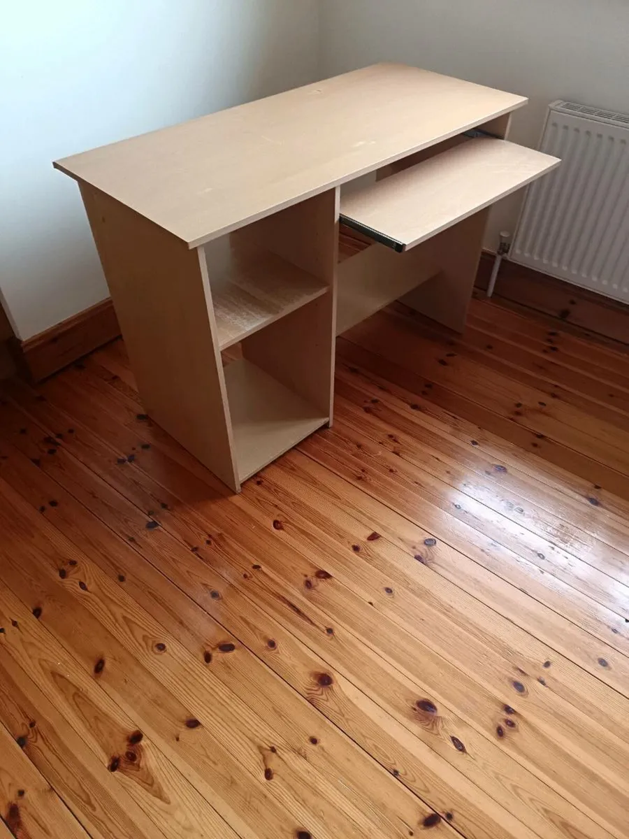 Computer desk - Image 3