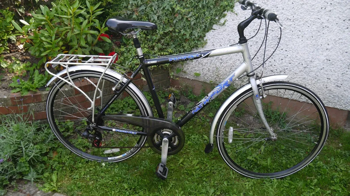 Planet Newport  Hybrid - 22" frame - Image 1