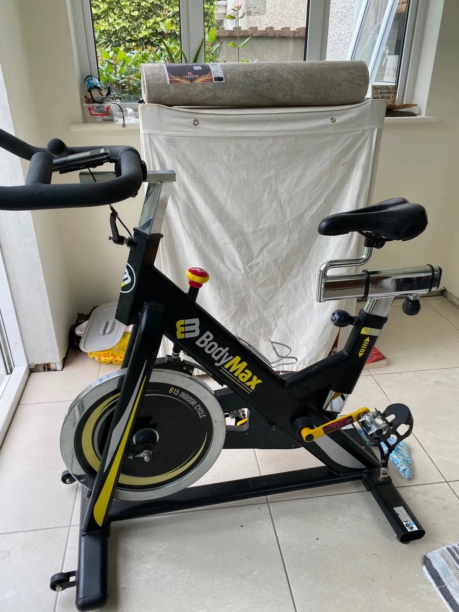 Exercise solid stationary bike