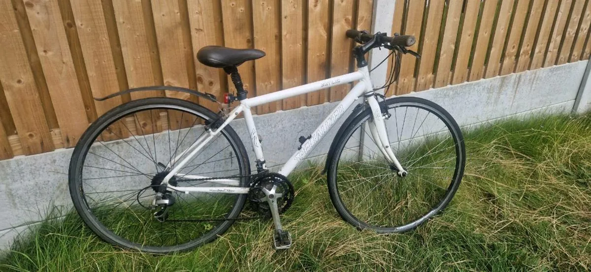 Specialized sirrus flat bar road bike ( delivery ) - Image 1