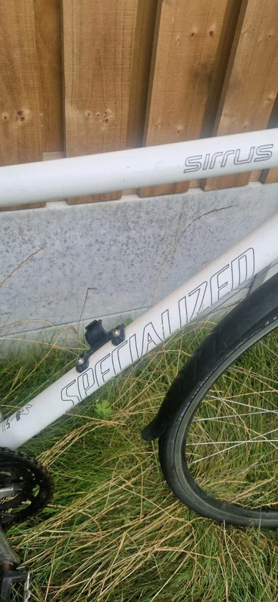 Specialized sirrus flat bar road bike ( delivery ) - Image 2