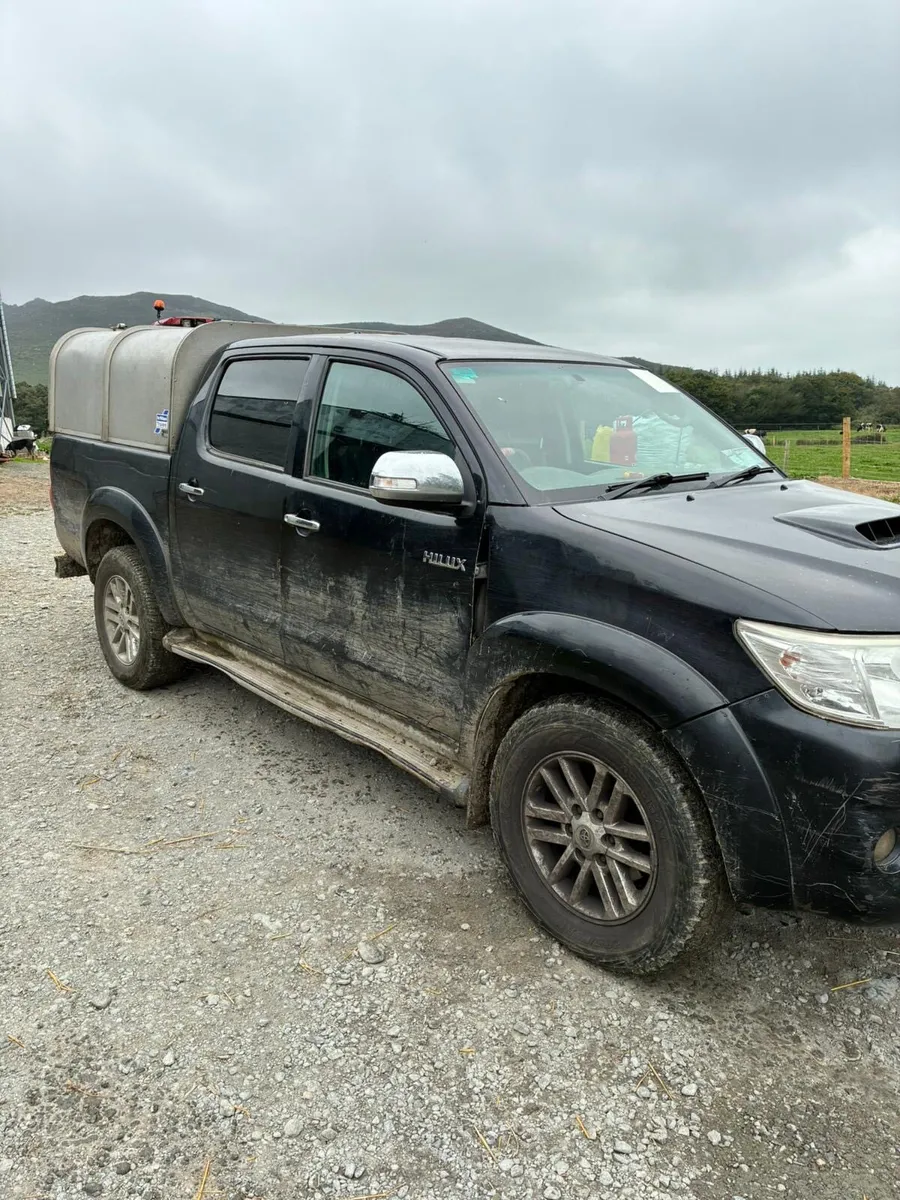 Toyota hilux - Image 2