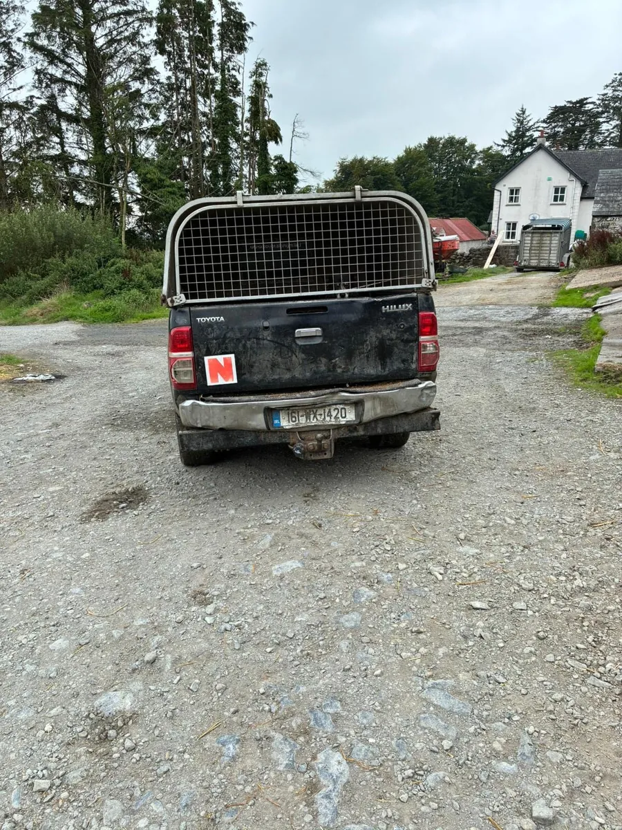 Toyota hilux - Image 4