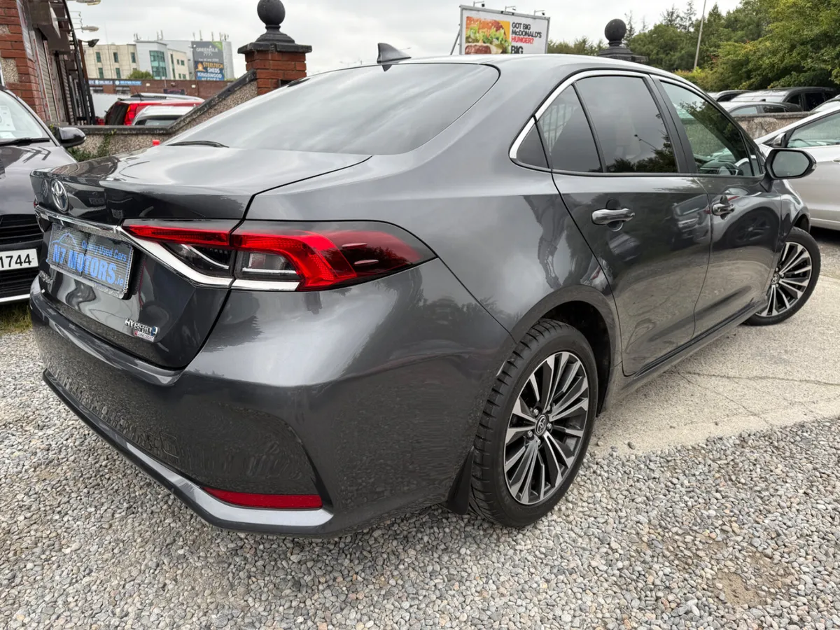 2023 Toyota Corolla  1.8 LUNA SPORT AUTO - Image 4