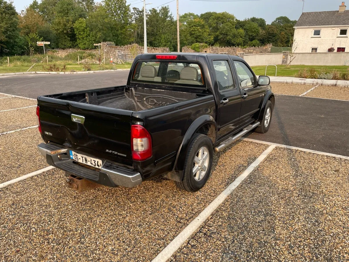 ISUZU DMAX 3.0 NEW DOE - Image 4