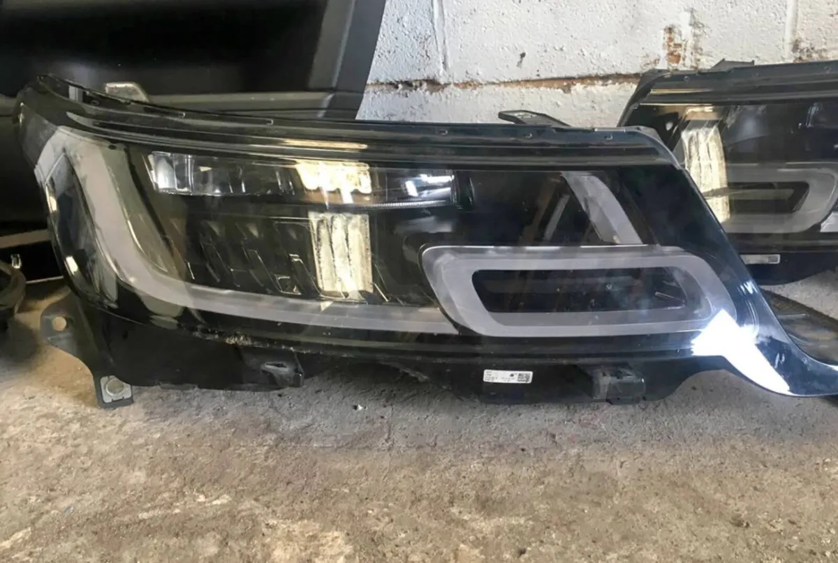 Headlight for Range Rover sport