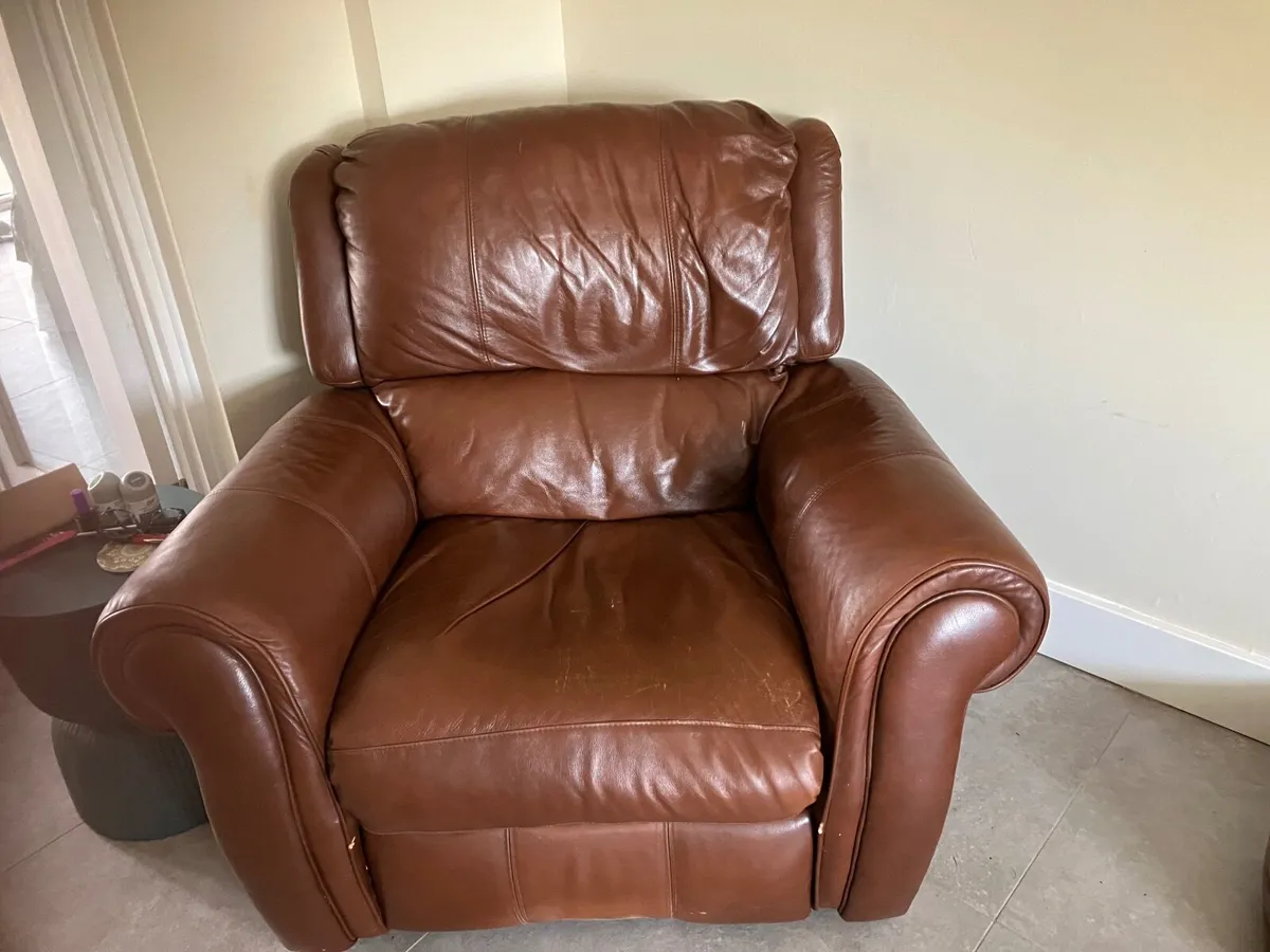 Free to collect leather sofa and armchair - Image 1