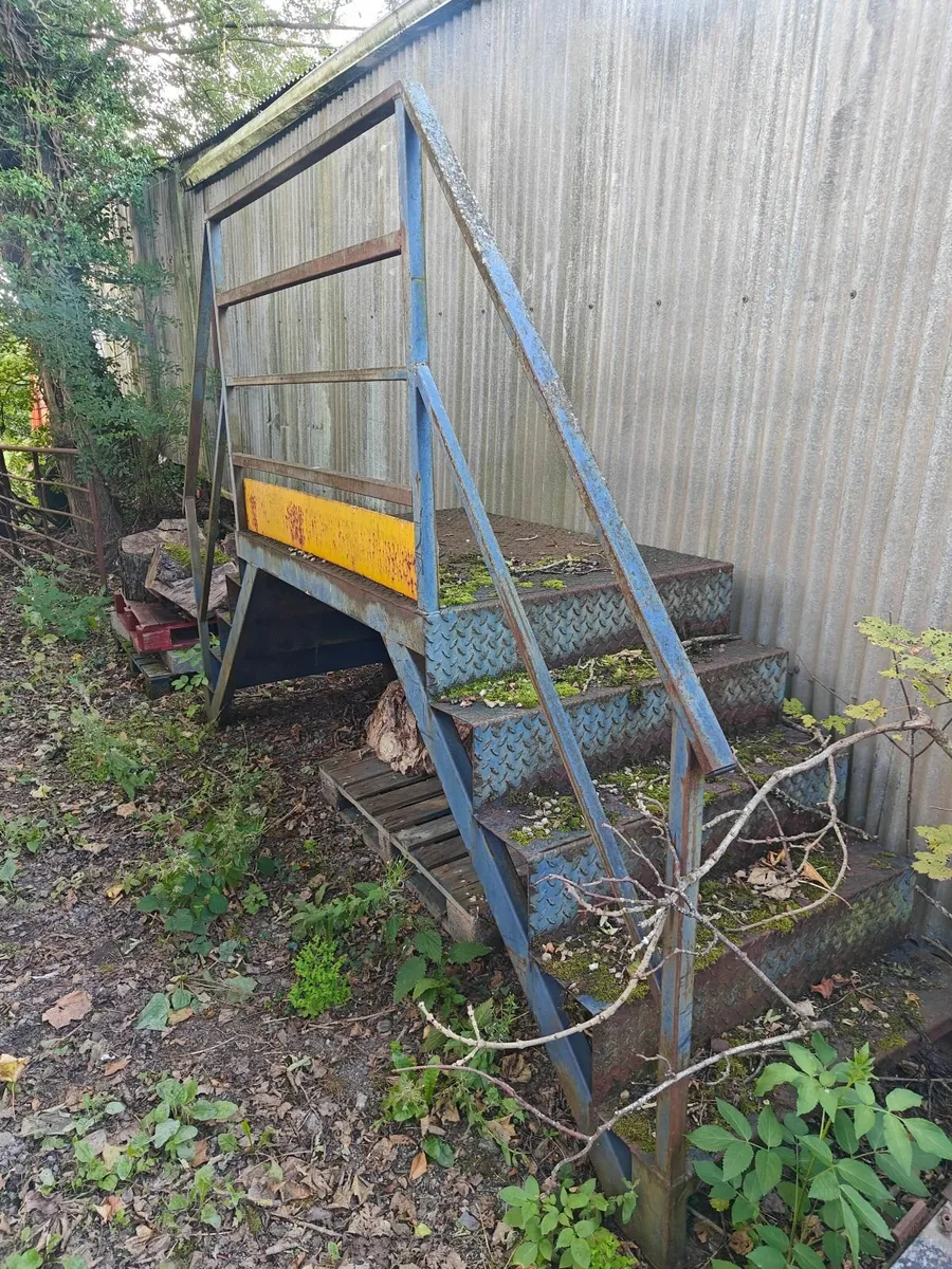 steps