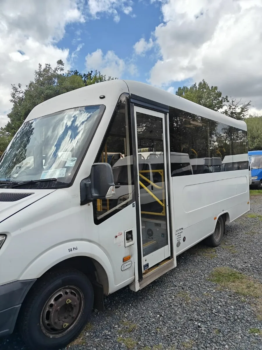 Mercedes-Benz Sprinter Wheelchair Minibus 2008 - Image 2