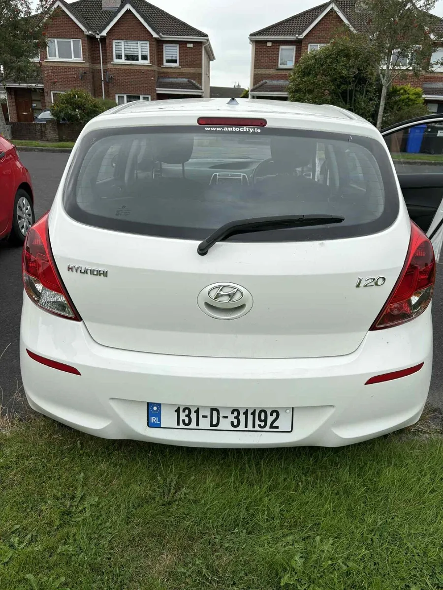 Hyundai i20 2013 - Image 2