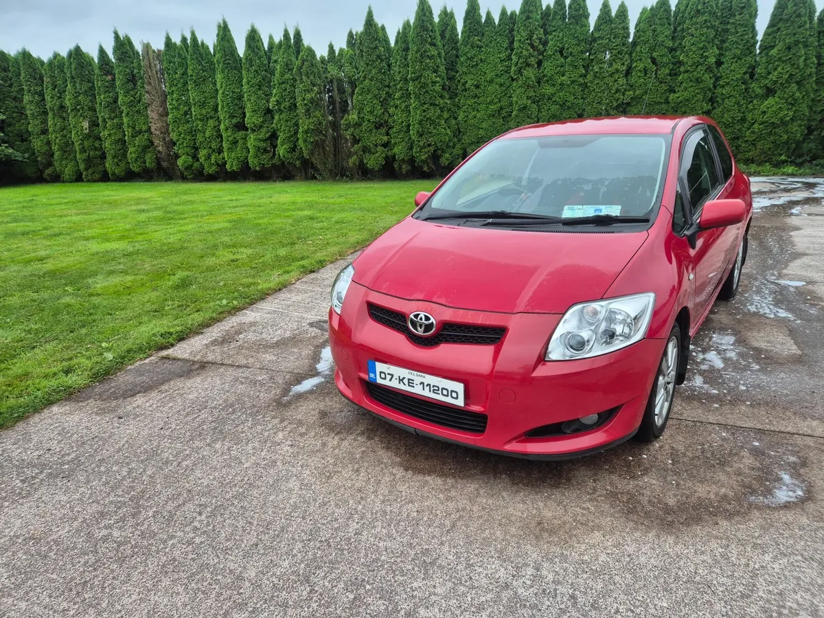 Toyota Auris 2007 - Image 2