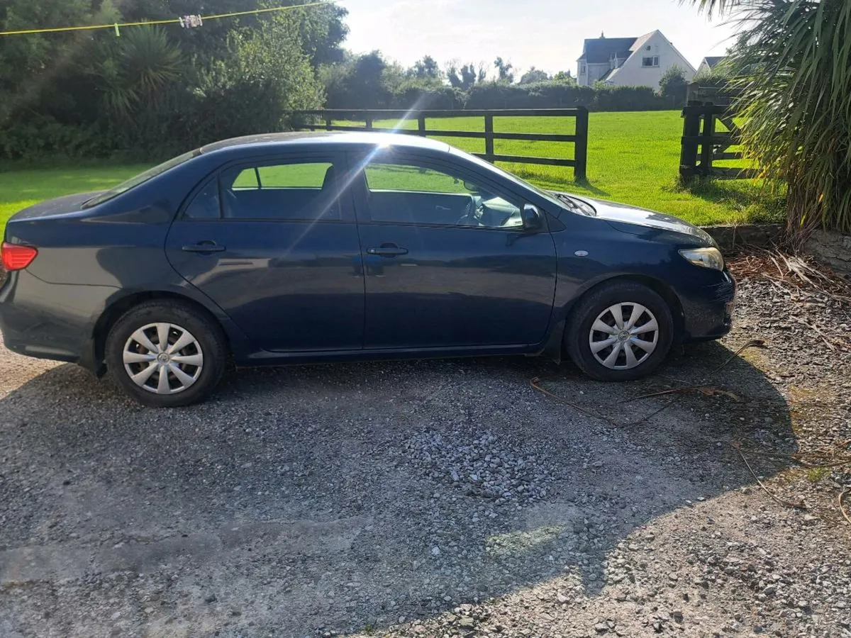Toyota Corolla - Image 2
