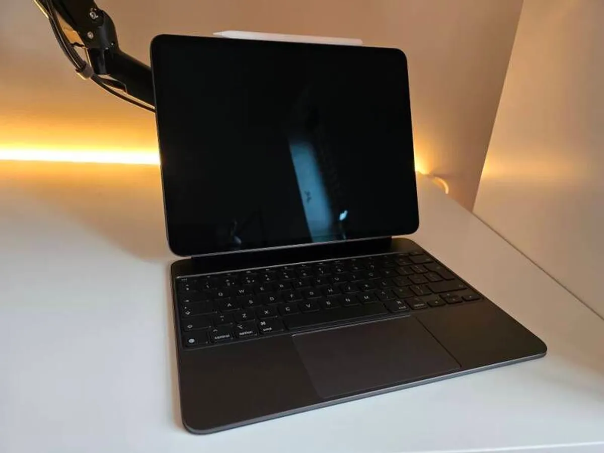 Apple iPad Pro 13inch M4 256GB Near Mint AppleCare+ Until 2027 - Image 3