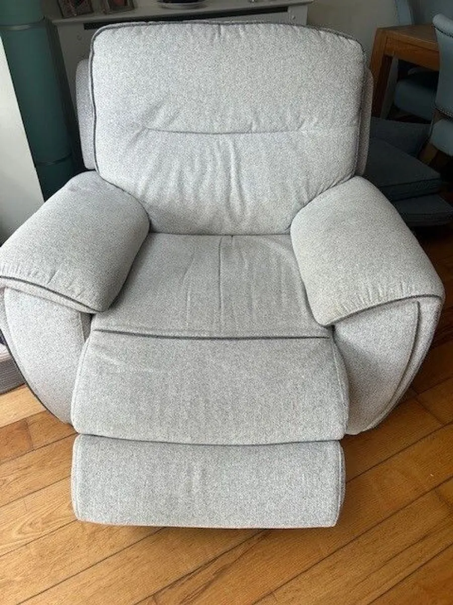 Recliner chair - Image 3
