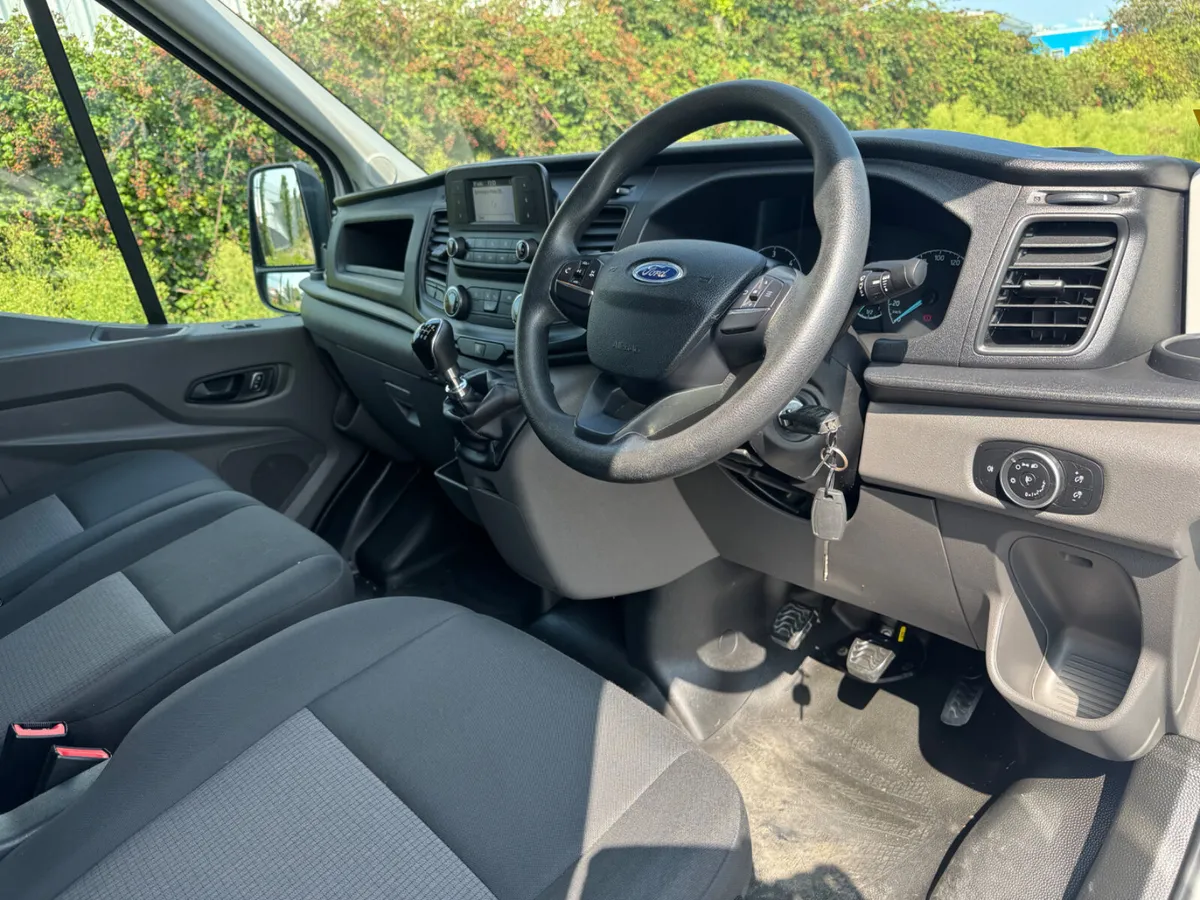 Ford Transit 2021 - Image 2