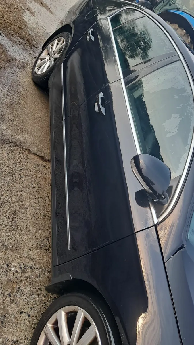 Volkswagen Passat 2010 - Image 1