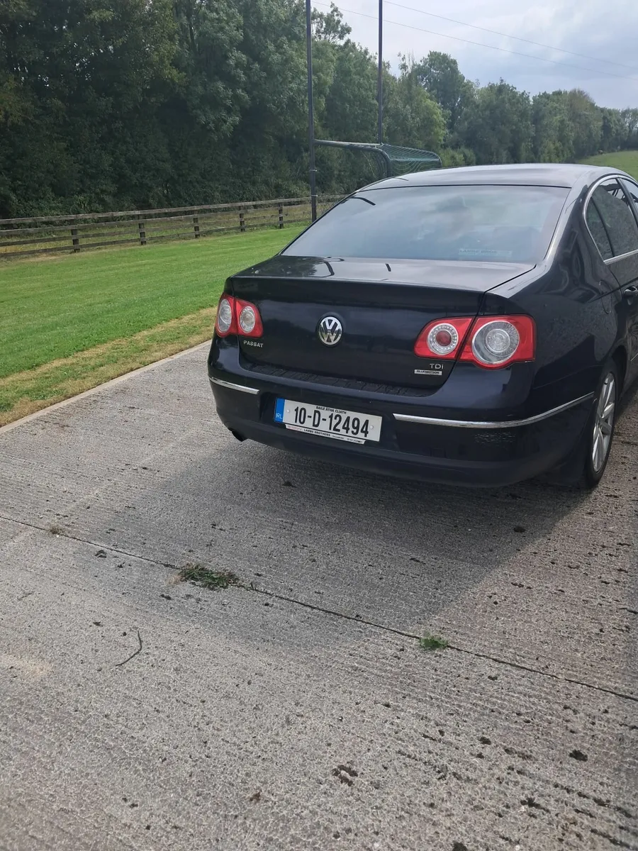 Volkswagen Passat 2010 - Image 3