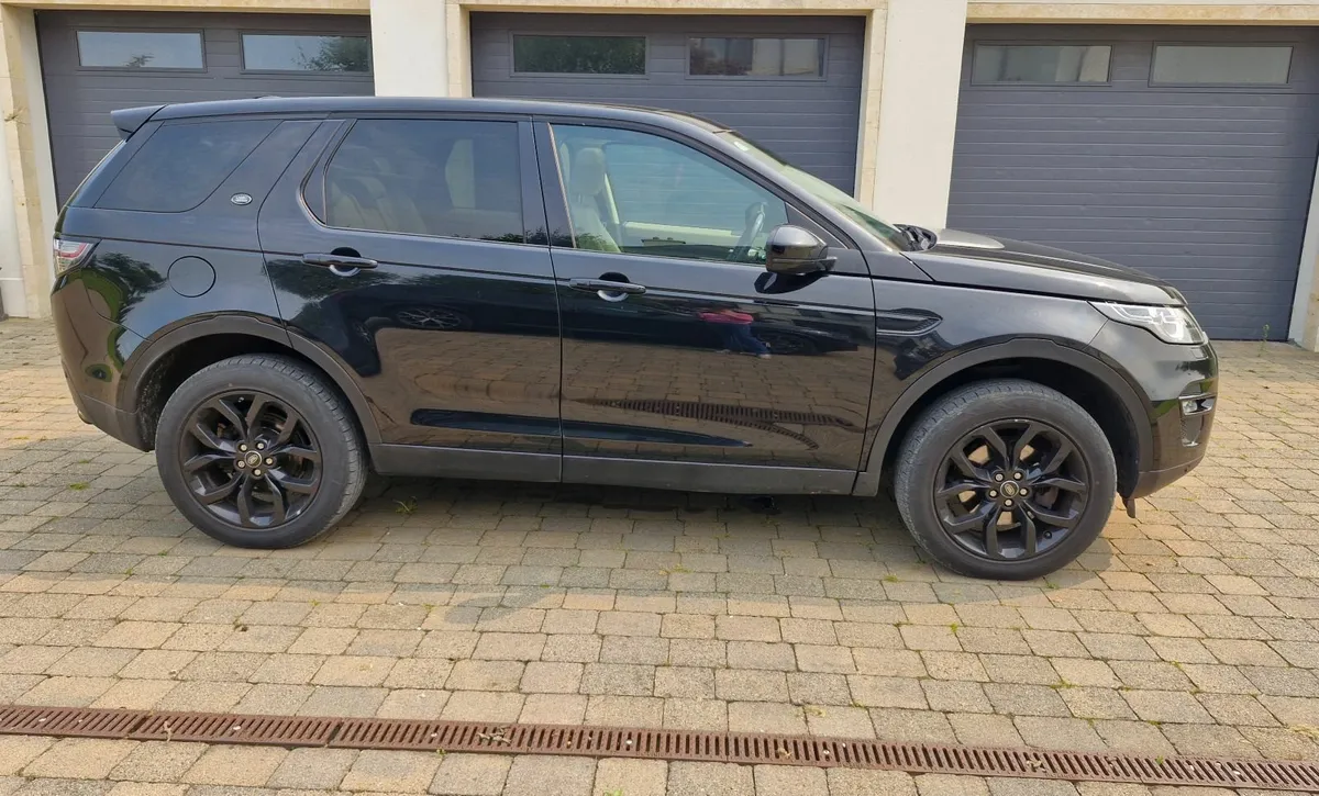 Land Rover Discovery Sport 2016 - Image 3