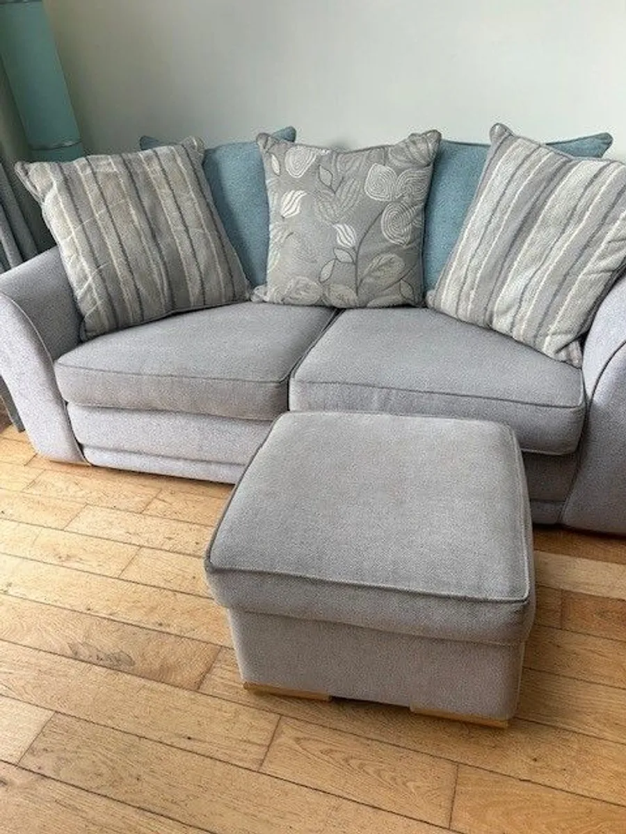 Couch and footstool - Image 4